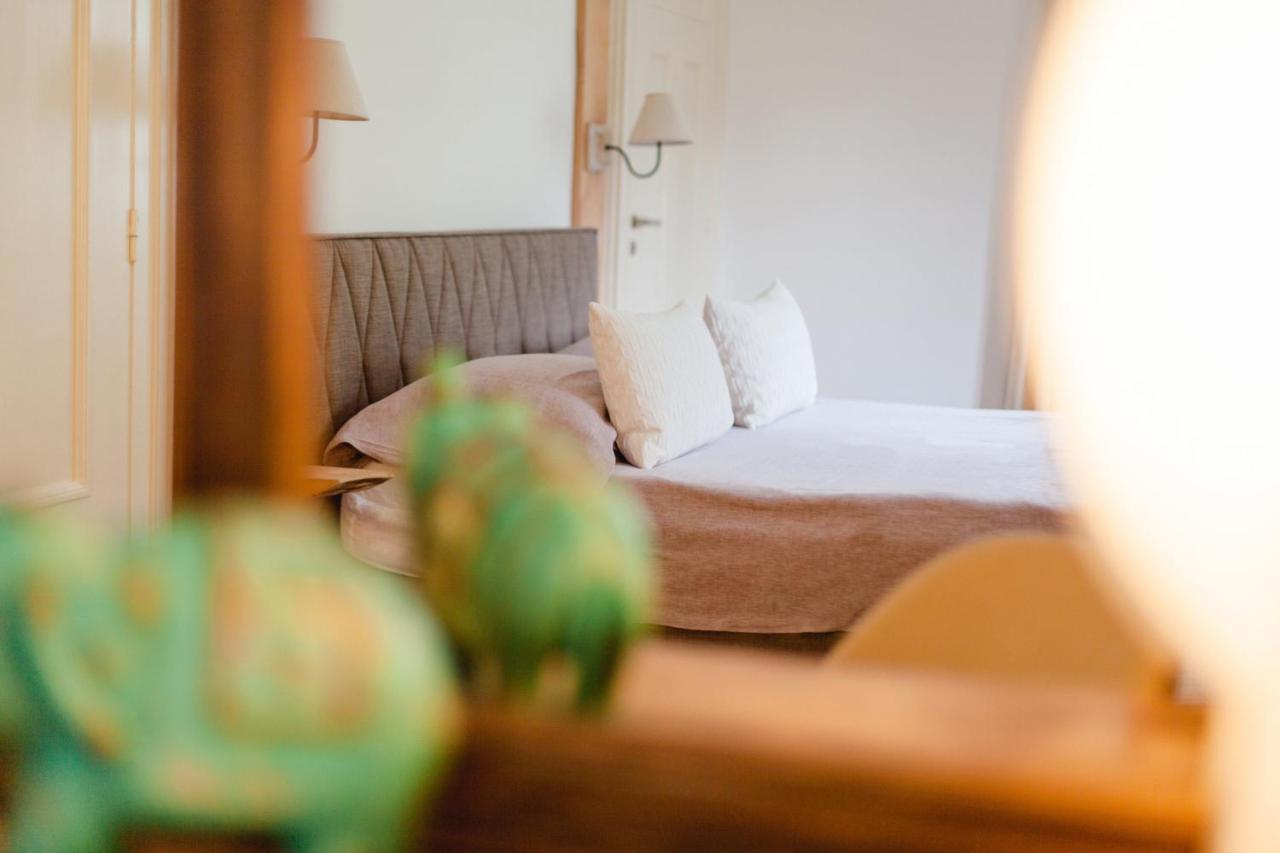 Hotel Villa Emden 브리사고 외부 사진